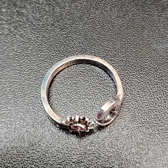 Sterling silver ring size 6 Sun and Moon - Picture 2 of 4